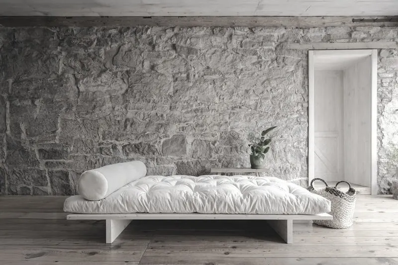 Jak skutecznie odświeżyć materac w sypialni i poprawić komfort snu