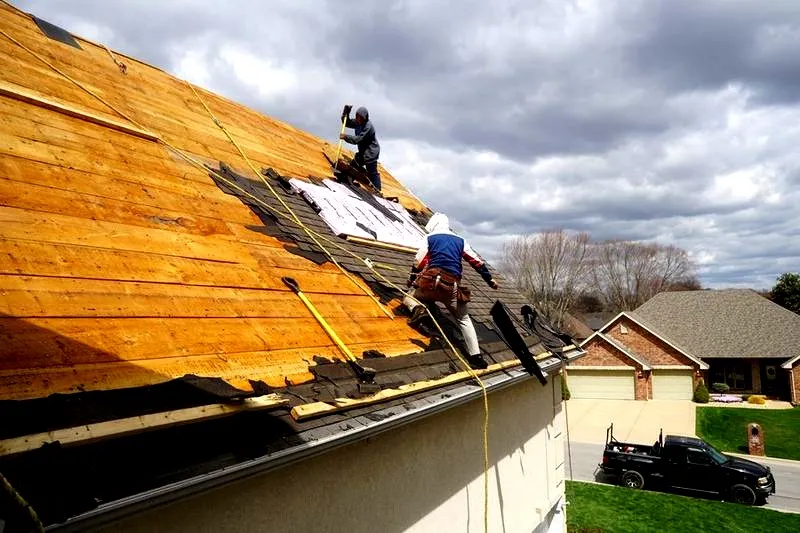 Jak skutecznie przekonać współwłaściciela do remontu dachu?