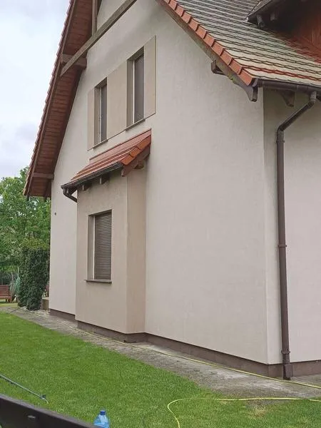 Kolory elewacji grafitowy dach